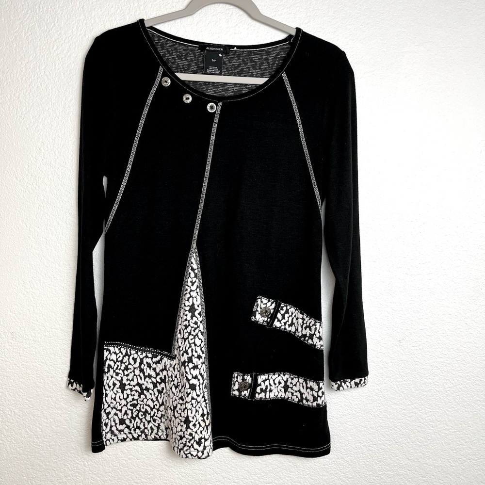 Alison Sheri pullover long line top size small.